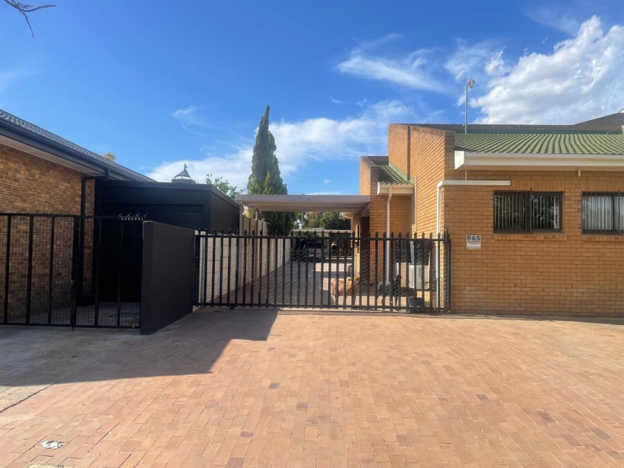 5 Bedroom Property for Sale in Porterville Western Cape